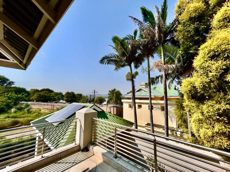 3 Bedroom Property for Sale in Caribbean Beach Club North West